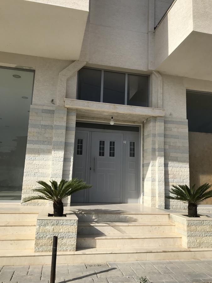 Central City Apartment Sarandë Exteriör bild