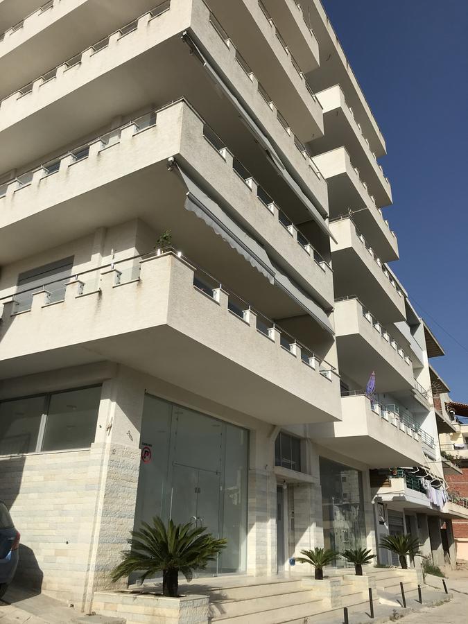 Central City Apartment Sarandë Exteriör bild